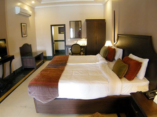 Ganga Lahari By Leisure Hotel Haridwar
