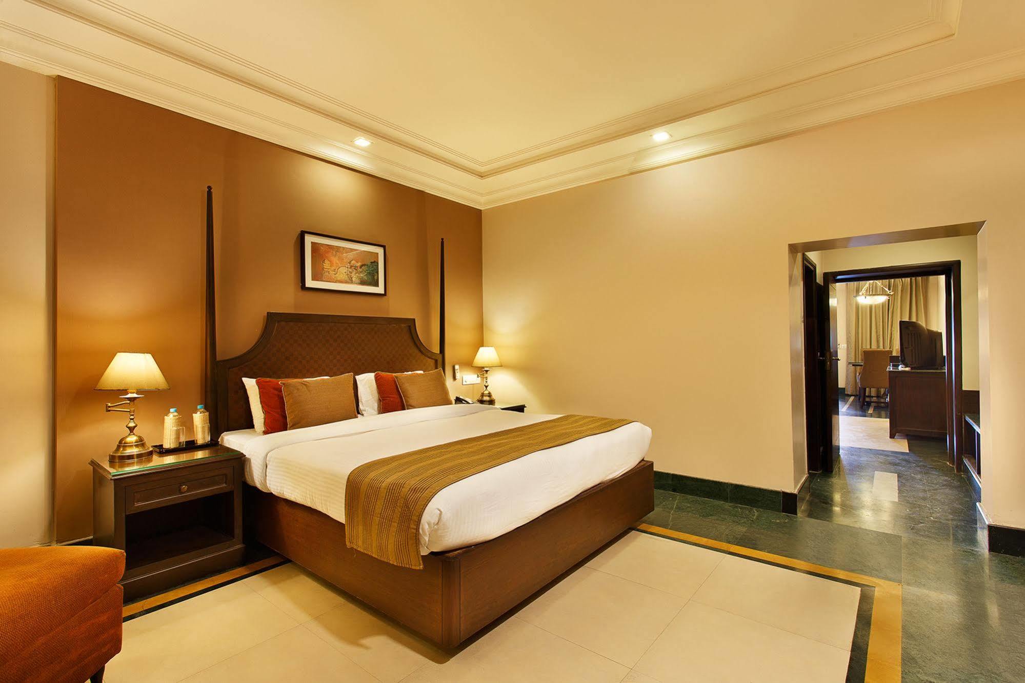 होटल Ganga Lahari By Leisure 3*